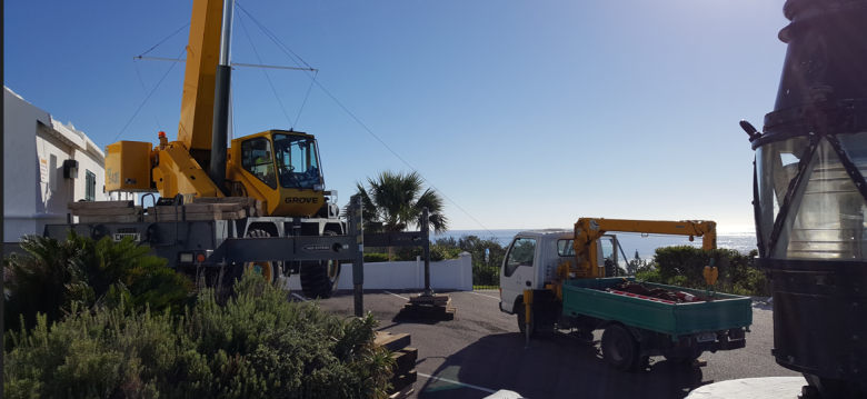Crane at Gibbs Hill
